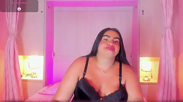 Curvy Izzii online show from July 29, 4:10 am