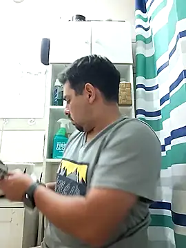 robredoj online show from December 18, 8:59 pm