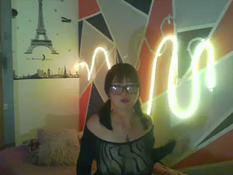 grace caroline online show from August 1, 5:40 am