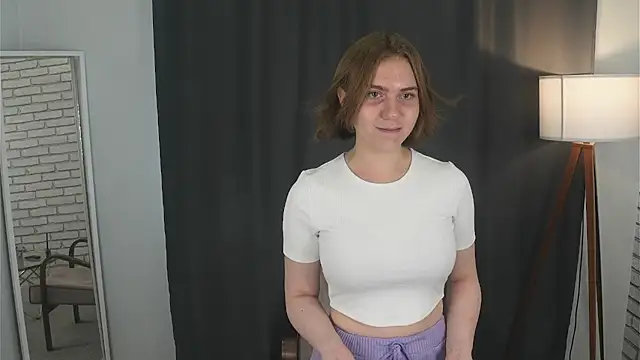 MikkiMazzillo online show from July 25, 3:15 am