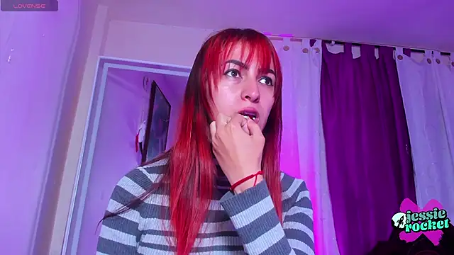 Snapshot of jessierocketx chatting on October 17, 1:25 pm jessierocketx online show from October 17, 1:25 pm