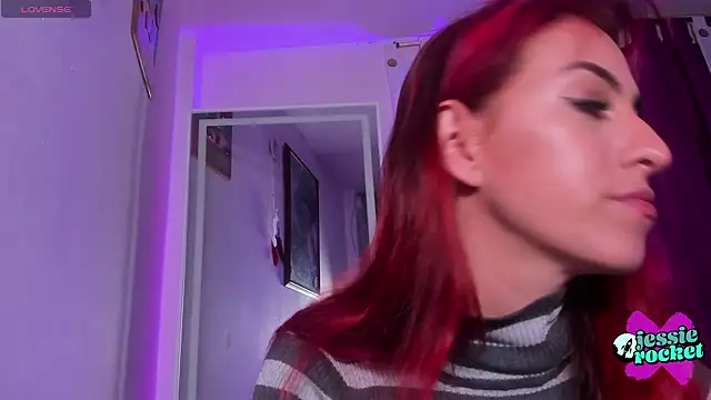 Snapshot of jessierocketx chatting on October 28, 2:53 pm jessierocketx online show from October 28, 2:53 pm