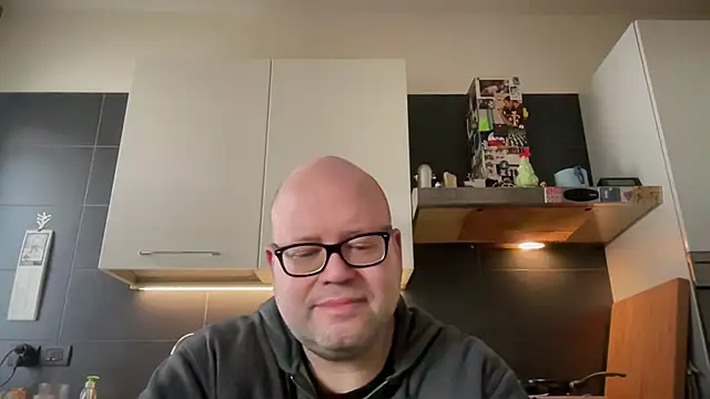 theitalianbear online show from January 14, 12:56 pm