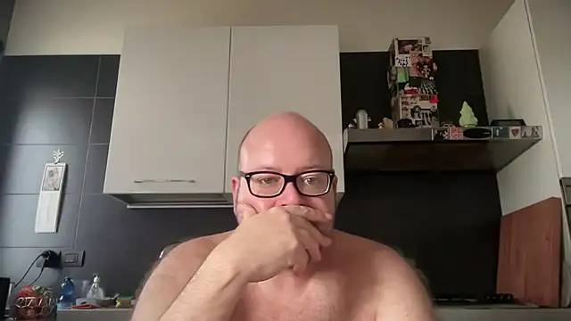 theitalianbear online show from September 10, 9:42 am