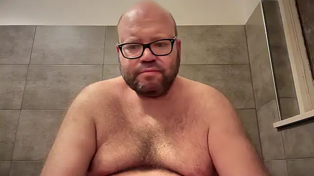 theitalianbear online show from September 21, 3:19 am