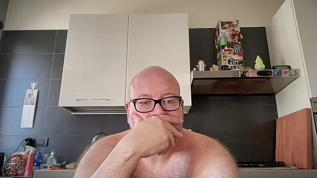 theitalianbear online show from September 24, 9:45 am