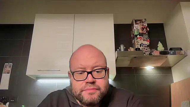 theitalianbear online show from December 4, 3:27 am