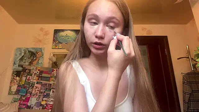 ShellieSavko online show from July 29, 6:11 am