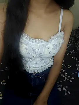 MISS-JIYA- online show from July 29, 8:45 am