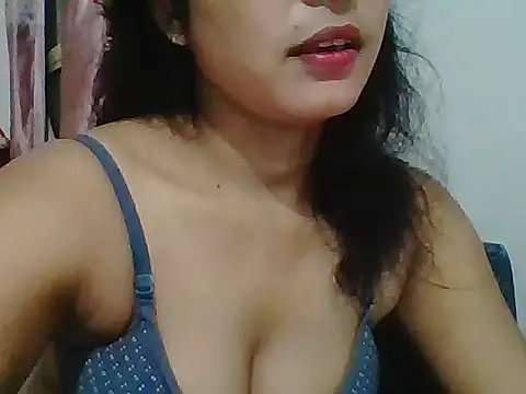 Snapshot of POJA_SHARMAA chatting on July 31, 6:40 pm POJA SHARMAA online show from July 31, 6:40 pm