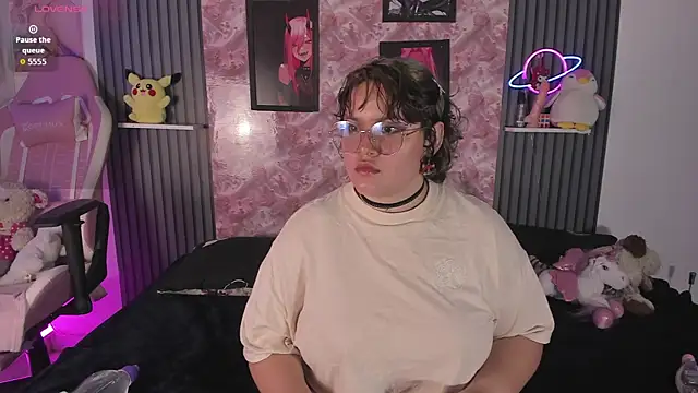 Snapshot of Dennis_Smys chatting on July 31, 3:06 am Dennis Smys online show from July 31, 3:06 am