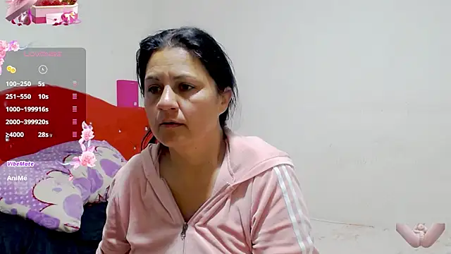 Snapshot of sexy_jhoan88 chatting on December 1, 11:37 am sexy jhoan88 online show from December 1, 11:37 am