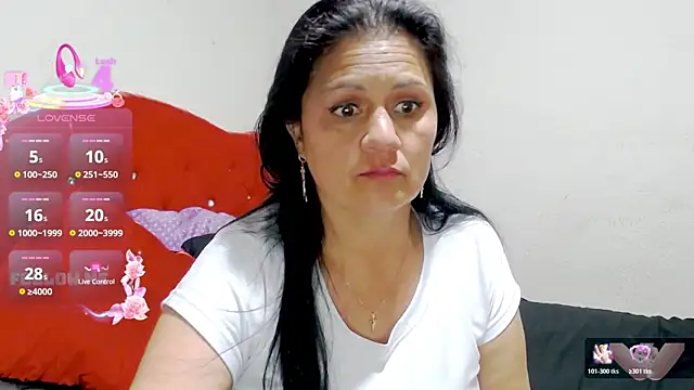 Snapshot of sexy_jhoan88 chatting on December 2, 11:00 pm sexy jhoan88 online show from December 2, 11:00 pm