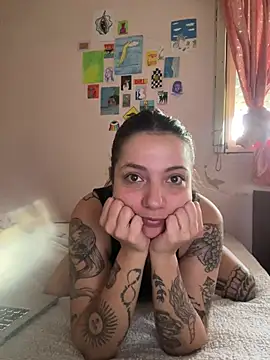 Snapshot of CocoLatina chatting on July 28, 2:13 pm CocoLatina online show from July 28, 2:13 pm