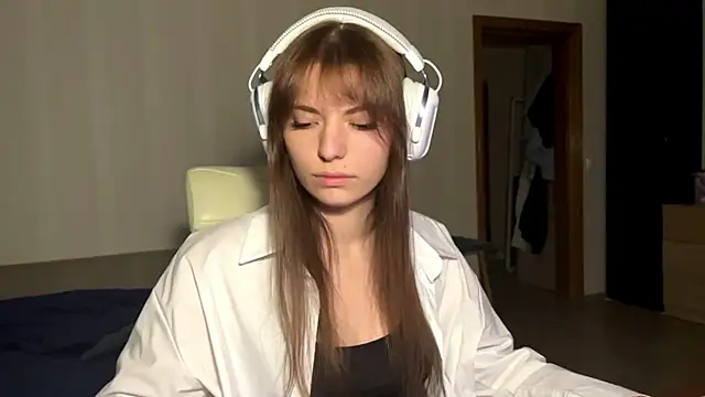 Snapshot of LorinaSpero chatting on July 29, 2:15 pm LorinaSpero online show from July 29, 2:15 pm