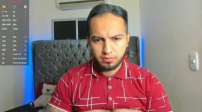 Snapshot of mrloganfuck1 chatting on February 10, 9:36 am mrloganfuck1 online show from February 10, 9:36 am