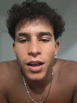 Snapshot of Biut_Bruschi1 chatting on July 28, 7:39 pm Biut Bruschi1 online show from July 28, 7:39 pm
