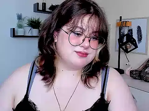 OpheliaLush online show from August 3, 7:51 am