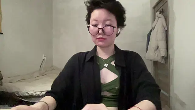 Snapshot of warmdew chatting on July 29, 10:35 am warmdew online show from July 29, 10:35 am