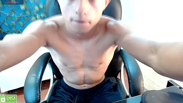 Snapshot of Curly_Phillip chatting on July 29, 8:40 pm Curly Phillip online show from July 29, 8:40 pm