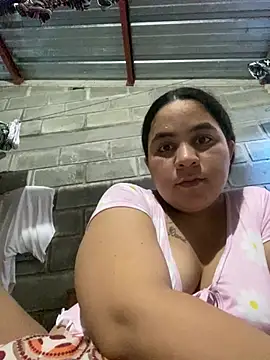 laura1999love online show from July 29, 6:28 pm