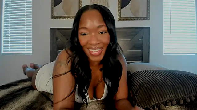 nicolesolace online show from July 31, 9:14 pm