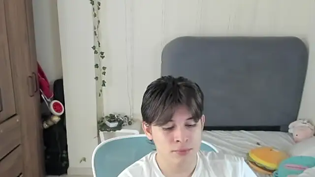 Snapshot of Felixxsexx chatting on July 31, 7:13 pm Felixxsexx online show from July 31, 7:13 pm