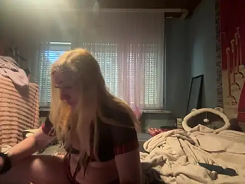 Roxy Blume online show from July 30, 5:12 pm