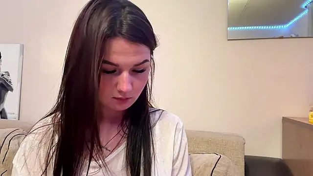 Snapshot of HalinaRozier chatting on July 30, 7:24 pm HalinaRozier online show from July 30, 7:24 pm