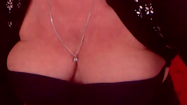 LadyAlana online show from December 15, 8:25 pm