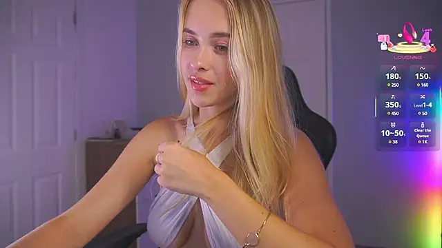 DanikaDillan online show from March 3, 1:42 am