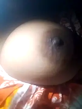 bongwife-priyanka online show from August 4, 7:27 pm