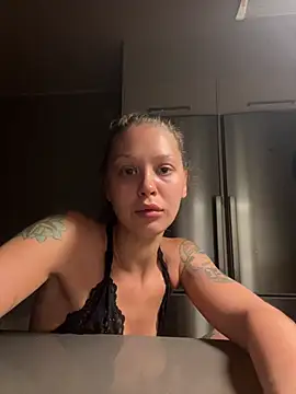 missmolly88 online show from August 2, 9:57 pm