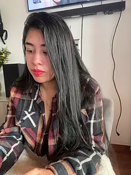 ivy-rios05 online show from August 3, 4:11 pm