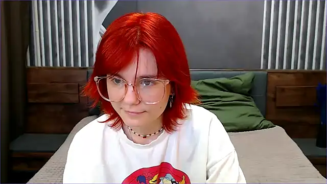 Snapshot of Avrora_Vance chatting on August 5, 5:43 am Avrora Vance online show from August 5, 5:43 am