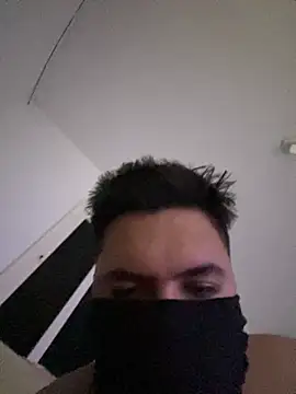 Zbear18 online show from August 4, 9:28 pm