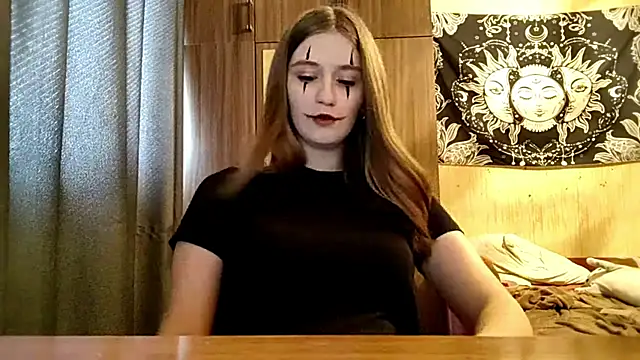 Snapshot of DanicaMazon chatting on August 7, 9:55 am DanicaMazon online show from August 7, 9:55 am