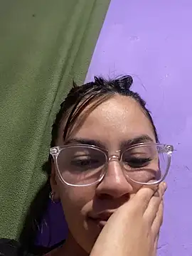 Miaperezz19 online show from August 7, 4:36 am