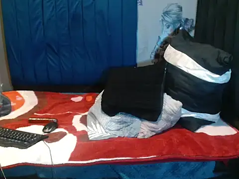 Naughty Promise online show from August 7, 9:39 pm