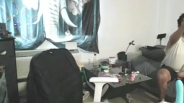 Snapshot of msSassyBigAssy chatting on August 10, 12:26 am msSassyBigAssy online show from August 10, 12:26 am