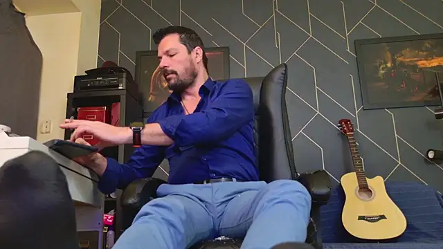 ChrisKox online show from January 19, 6:09 am