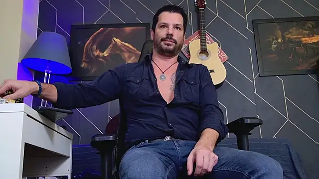 ChrisKox online show from November 21, 6:06 pm