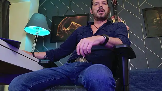 ChrisKox online show from March 14, 5:35 am