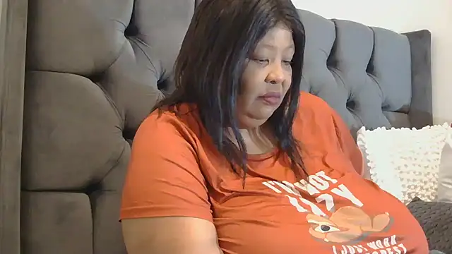 Snapshot of nancy111 chatting on September 30, 1:43 am nancy111 online show from September 30, 1:43 am