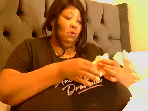 Snapshot of nancy111 chatting on October 26, 2:45 pm nancy111 online show from October 26, 2:45 pm