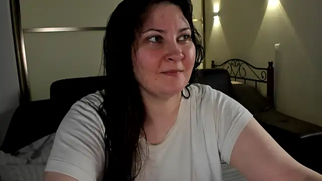 MarySwon online show from February 28, 9:01 pm