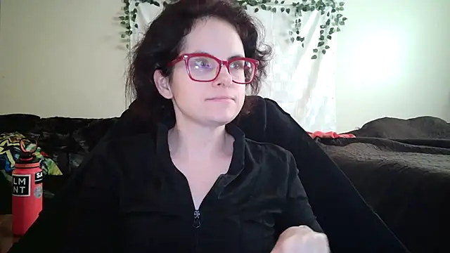 Snapshot of JessaBella chatting on February 23, 2:58 pm JessaBella online show from February 23, 2:58 pm