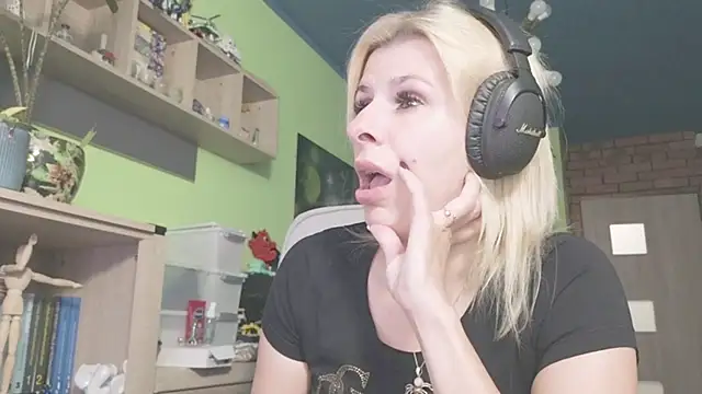 karmija online show from October 20, 8:31 pm