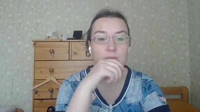Snapshot of Smart_Rose chatting on April 24, 2:41 pm Smart Rose online show from April 24, 2:41 pm
