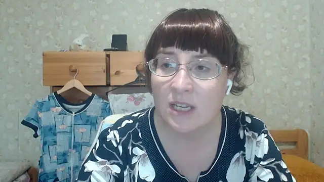 Snapshot of Smart_Rose chatting on June 3, 4:56 pm Smart Rose online show from June 3, 4:56 pm